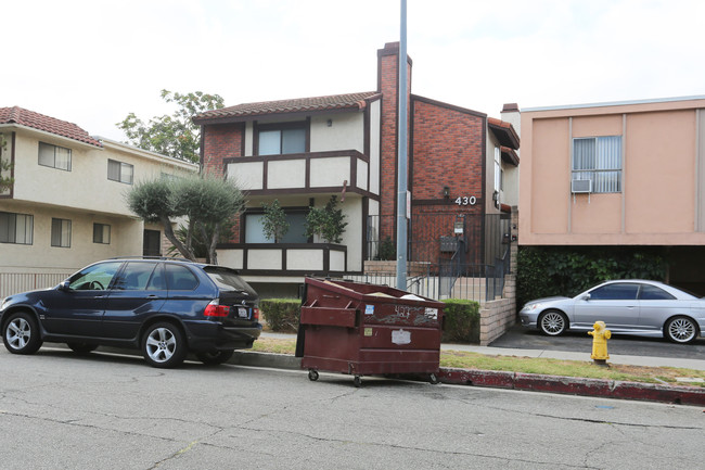 430 W Dryden St in Glendale, CA - Building Photo - Building Photo