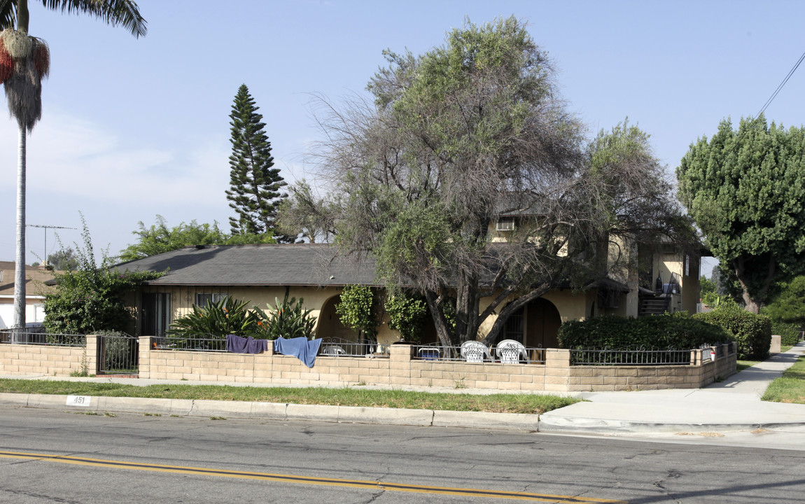 451 N Euclid St in La Habra, CA - Building Photo