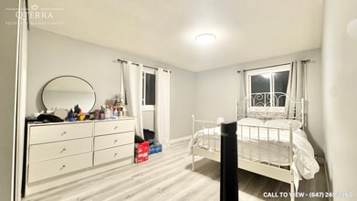 30 Bridge St W in Kitchener, ON - Building Photo - Building Photo