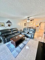 7561 NW 16th St in Plantation, FL - Building Photo