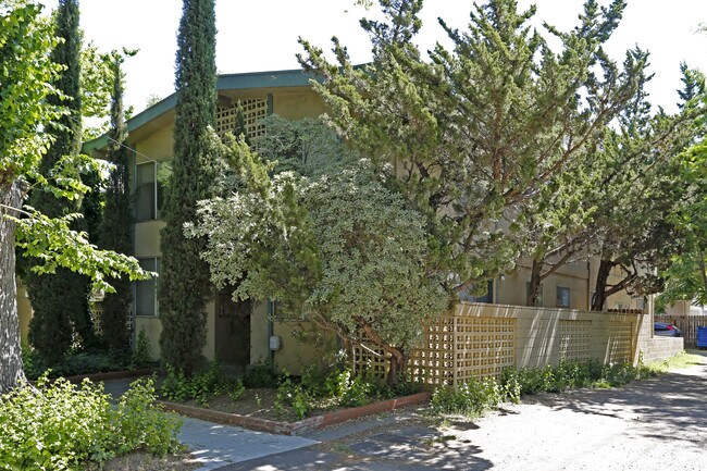 415 22nd St in Sacramento, CA - Foto de edificio - Building Photo