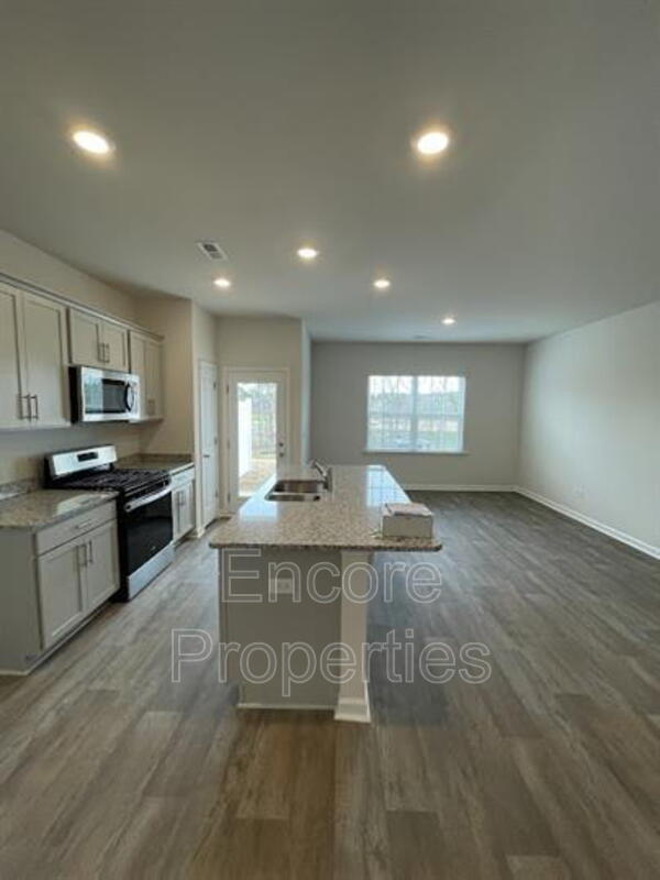 347 David Hill Dr in Sanford, NC - Building Photo - Building Photo