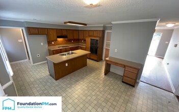 3920 Fun Valley Dr in Memphis, TN - Building Photo - Building Photo