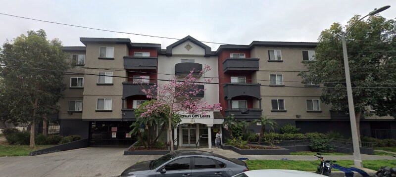 522 W 127th St in Los Angeles, CA - Building Photo