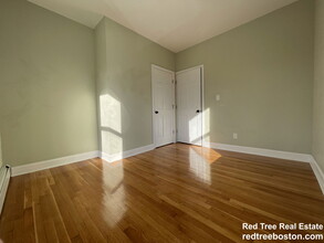 7 High St Pl in Brookline, MA - Foto de edificio - Building Photo
