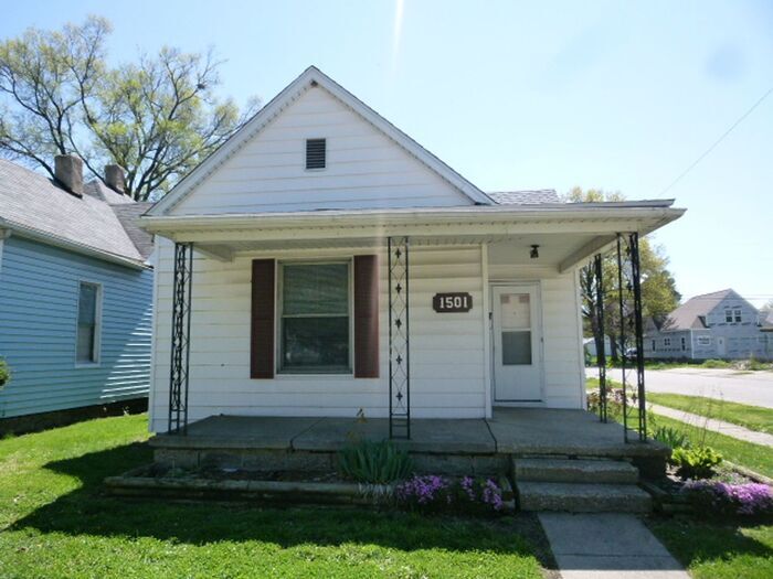 1501 5th Ave in Terre Haute, IN - Foto de edificio