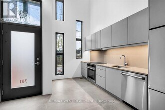 781 Craven Rd in Toronto, ON - Building Photo - Building Photo