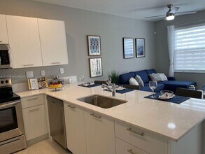 12213 NW 23rd Ct in Miami, FL - Building Photo - Building Photo