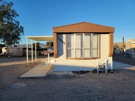1895 Monterey Dr in Bullhead City, AZ - Building Photo