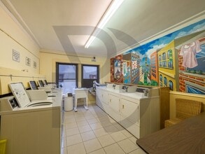 1160 N Dearborn St, Unit #1164-214 in Chicago, IL - Foto de edificio - Building Photo