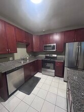 2743 N Hampden Ct, Unit 1E in Chicago, IL - Building Photo - Building Photo