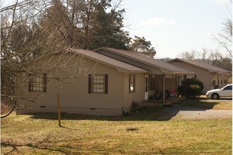 Tango Street Apartments in New Tazewell, TN - Foto de edificio - Building Photo