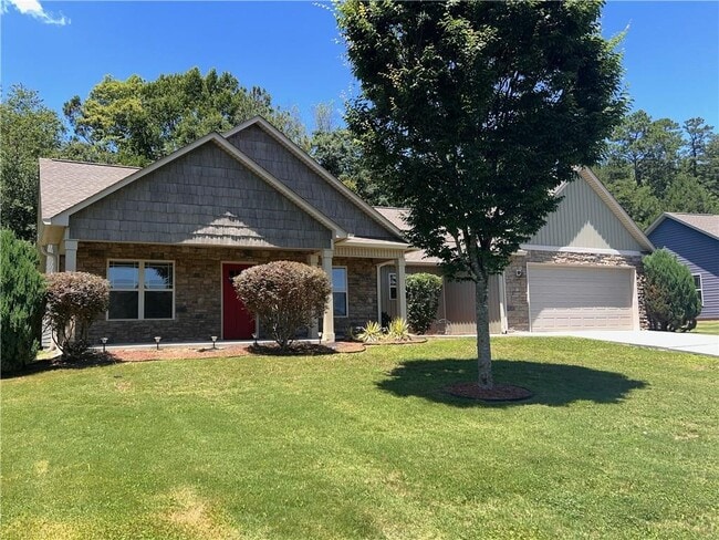 property at 211 Gilmore Cir SW