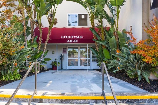 Courtyard Apartments