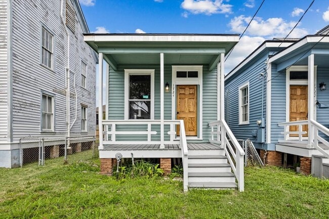 property at 1724 Winnie St