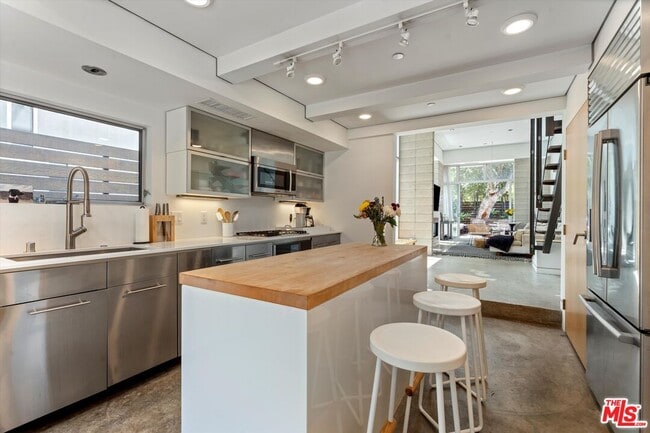 property at 720 Brooks Ave