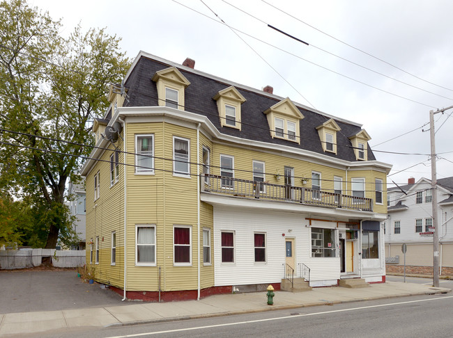 1101-1103 Elmwood Ave in Providence, RI - Building Photo - Building Photo