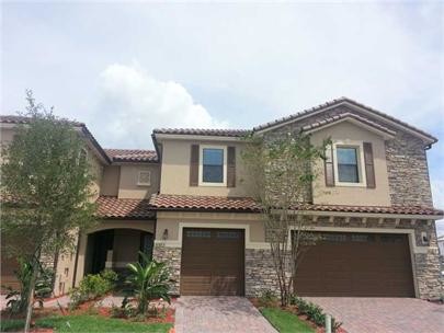 8439 Kelsall Dr in Orlando, FL - Foto de edificio