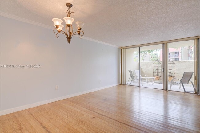 10835 SW 112th Ave in Miami, FL - Building Photo - Building Photo