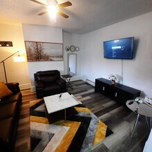 756 Sullivant Ave, Unit 756 in Columbus, OH - Building Photo - Building Photo