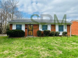 5616 Lagoona Dr in Louisville, KY - Building Photo