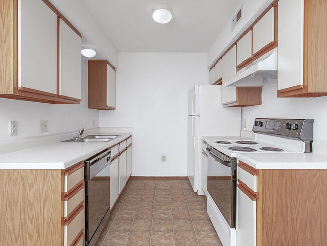 Northridge Crossing Apartments and Townhomes
