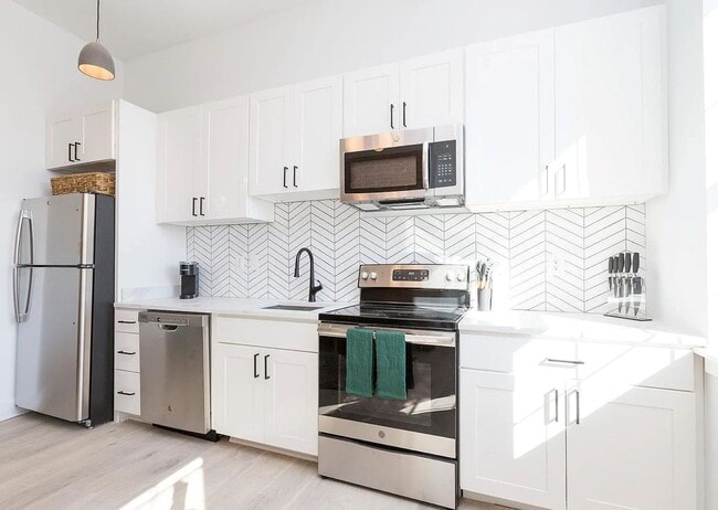 415 St Paul St in Baltimore, MD - Foto de edificio - Building Photo