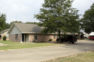 Woodlake Apartments