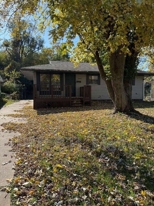 10816 Spring Garden Dr in St. Louis, MO - Building Photo