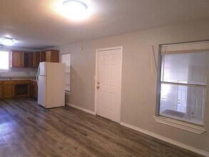 405 24th St SE in Paris, TX - Building Photo - Building Photo