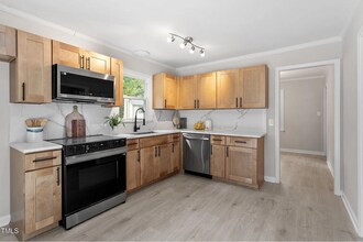 3700 Summer Pl in Raleigh, NC - Building Photo - Building Photo