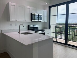 4100 Davie Rd in Davie, FL - Foto de edificio - Building Photo