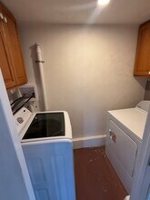 37 Hinckley St, Unit 1 in Somerville, MA - Building Photo - Building Photo