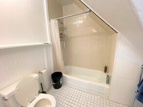 205 Highland Ave in Somerville, MA - Foto de edificio - Building Photo