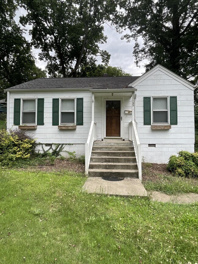 195 Converse Cir in Spartanburg, SC - Building Photo - Building Photo