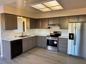 22221 I St in Santa Margarita, CA - Building Photo