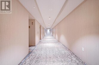 138-4138 Downes St in Toronto, ON - Building Photo - Building Photo