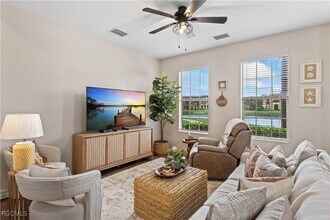 11908 Izarra Way in Ft. Myers, FL - Building Photo - Building Photo