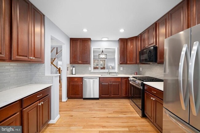 property at 43861 Laburnum Square