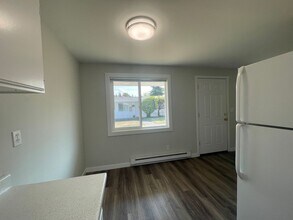 515 16th Ave W in Kirkland, WA - Building Photo - Building Photo