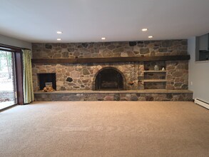 197 Winchester Dr in East Stroudsburg, PA - Foto de edificio - Building Photo