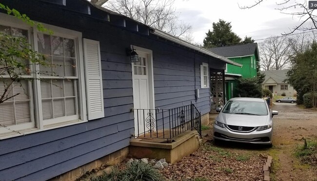 185 Nantahala Ave, Unit One and a half in Athens, GA - Foto de edificio - Building Photo