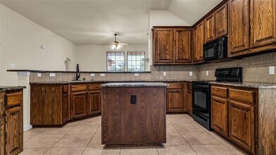 2224 Crestridge Dr in Little Elm, TX - Building Photo - Building Photo