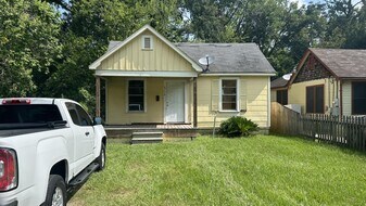 4735 Clayton Dr in Baton Rouge, LA - Building Photo