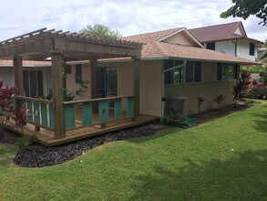 92 Aikahi Loop in Kailua, HI - Building Photo - Building Photo