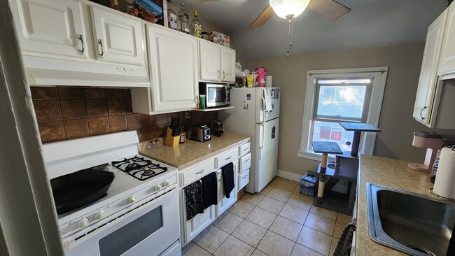 property at 921 Johnson St