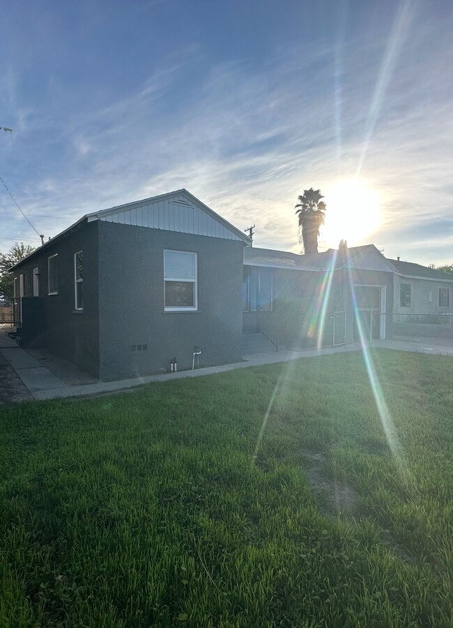 1235 Roxbury Dr in San Bernardino, CA - Building Photo - Building Photo