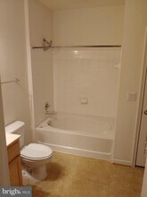 3840 Lightfoot St-Unit -142 in Chantilly, VA - Building Photo - Building Photo