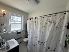 68 Wood St in Warren, RI - Building Photo - Building Photo