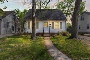 2211 Academy St in Dearborn, MI - Building Photo
